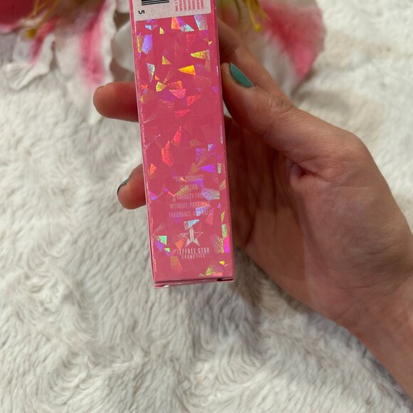 Jeffree Star - Magic Star Concealer in C12 - Picture 5 of 7